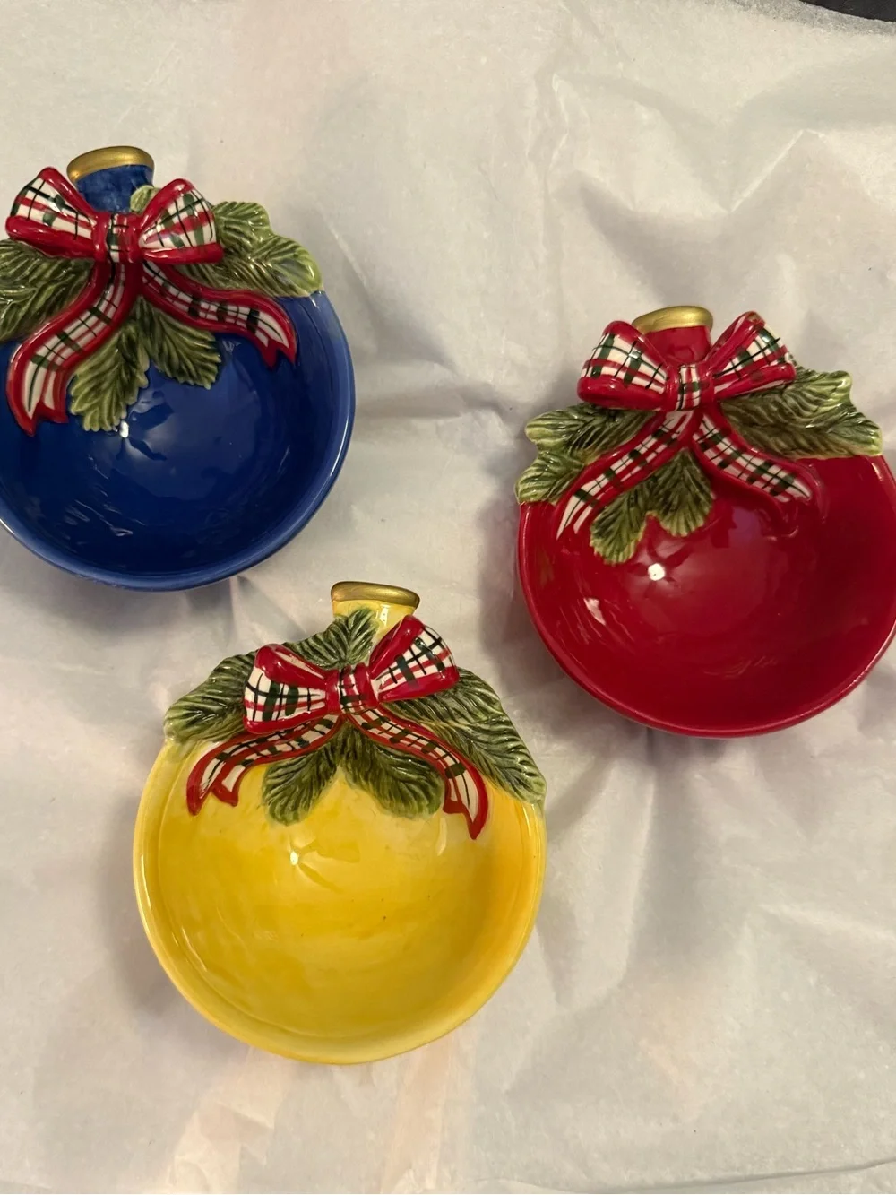 3 Kaldun & Bogle glazed ceramic ornament bowls.